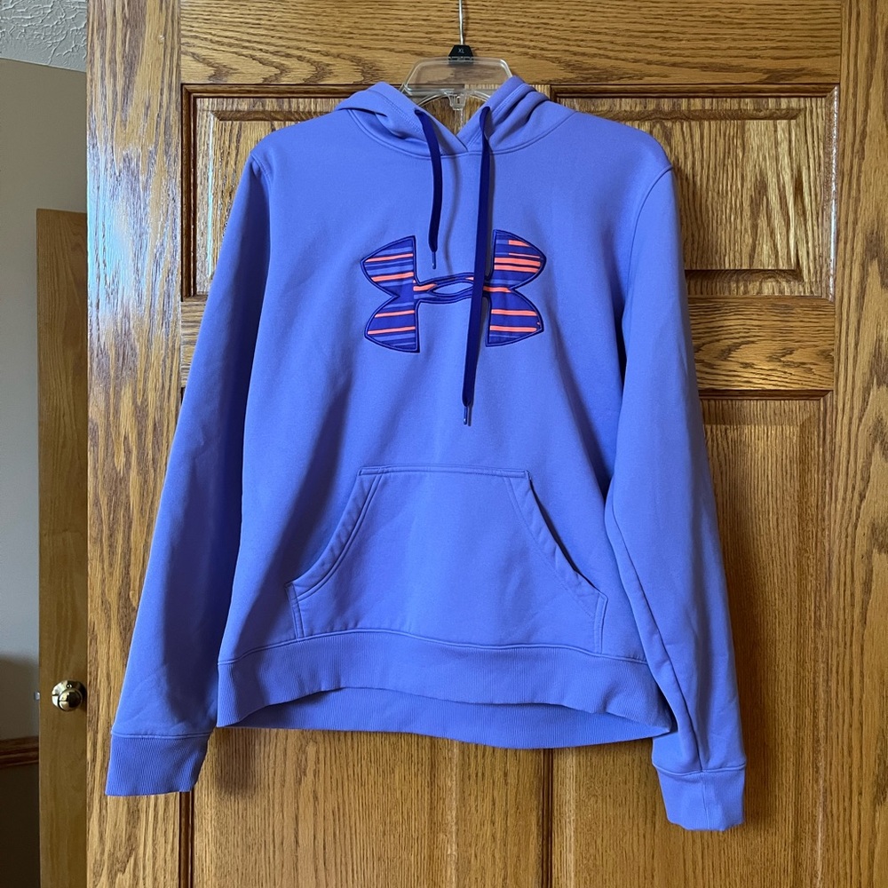 Women’s Under Armour Storm hooded sweatshirt. EUC. Large. Light purple/orange
